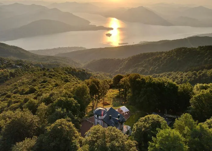 Pizzini Mottarone - Restaurant And Gasthuis 3*